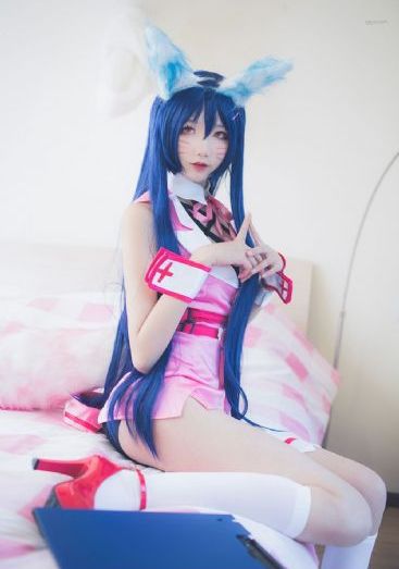 欧美黑吊大战白妞欧美_超清高清完整版
