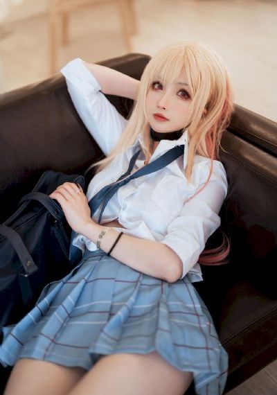 日本挤奶人喷奶水的视频_高清在线播放