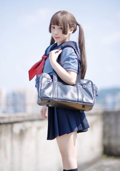亚洲成AV人片在_完整无删减版