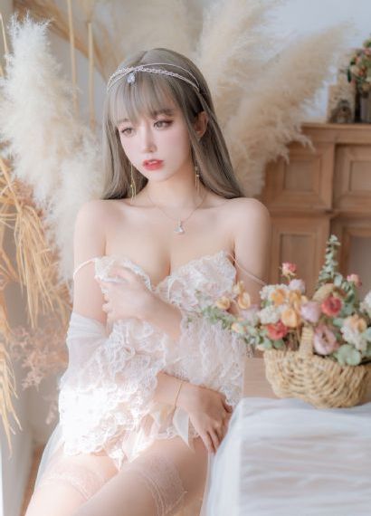 国产白嫩漂亮美女在线观看_1080P电影完整版